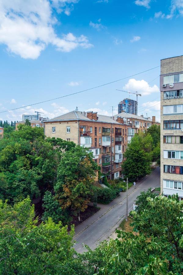 Квартира По Адресу Дружбы Народов 8А Kiev Exteriör bild