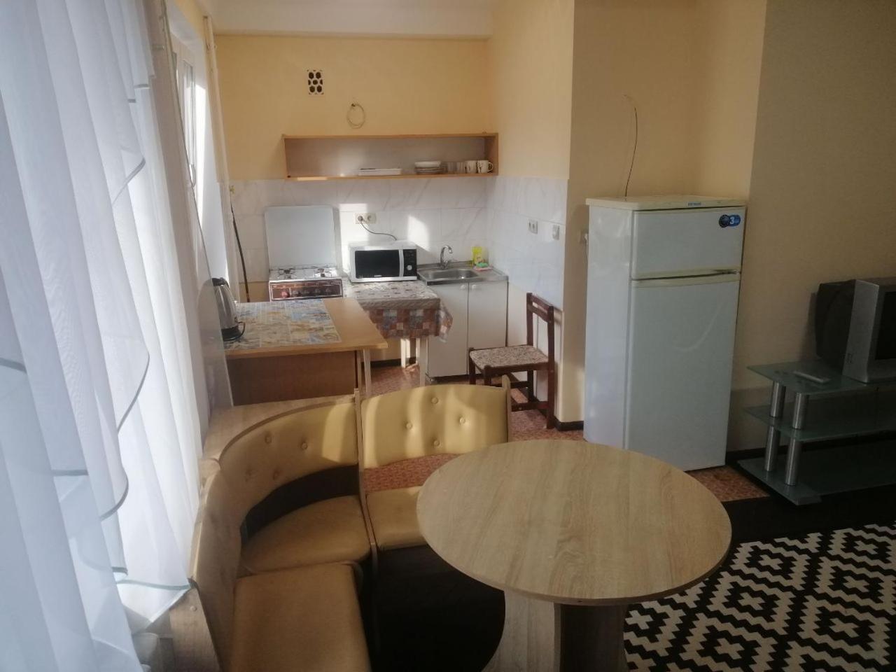 Квартира По Адресу Дружбы Народов 8А Kiev Exteriör bild